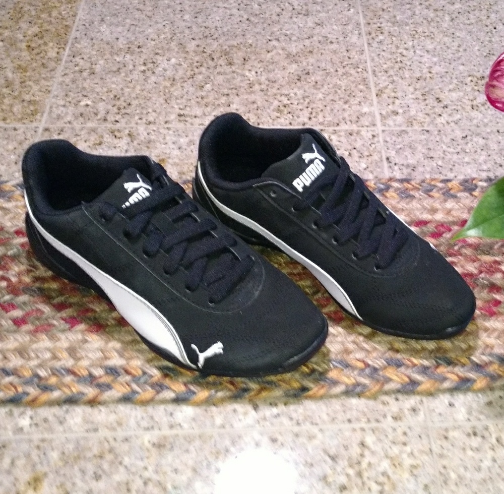 Puma Sneakers